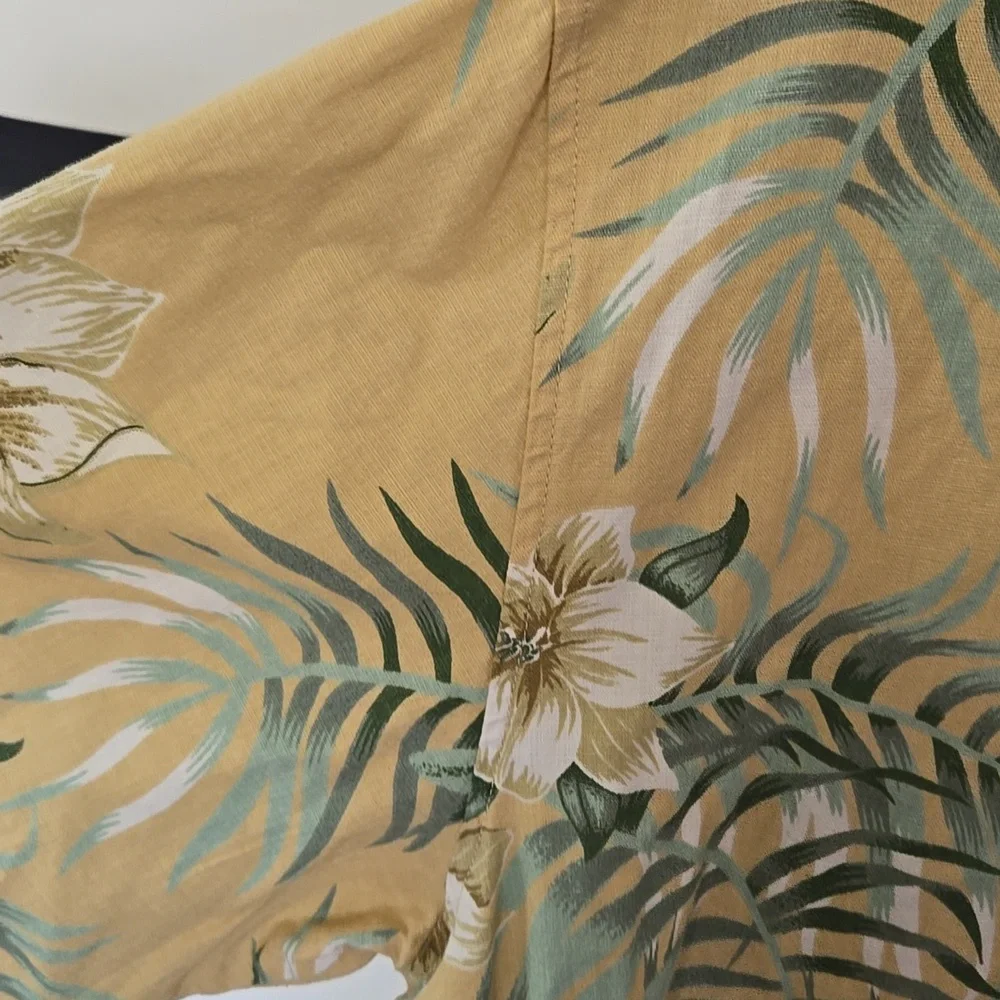 Joe Marlin Tropical Leaf Print Button-Up Shirt - Picture 2 of 9